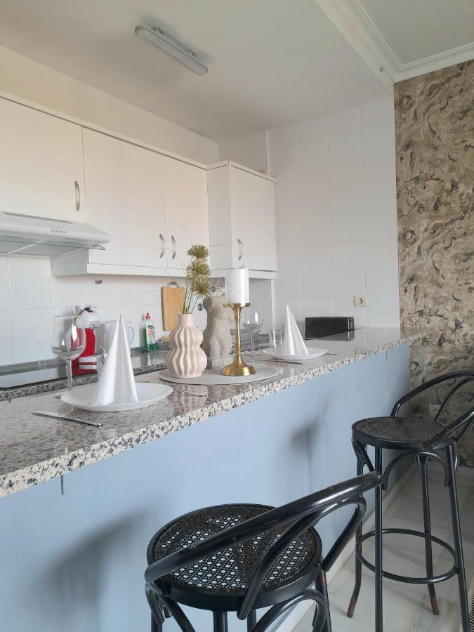 Nice Apartment Near The Beach Fuengirola Bagian luar foto