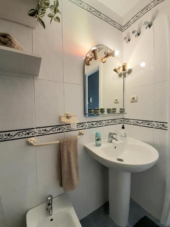 Nice Apartment Near The Beach Fuengirola Bagian luar foto