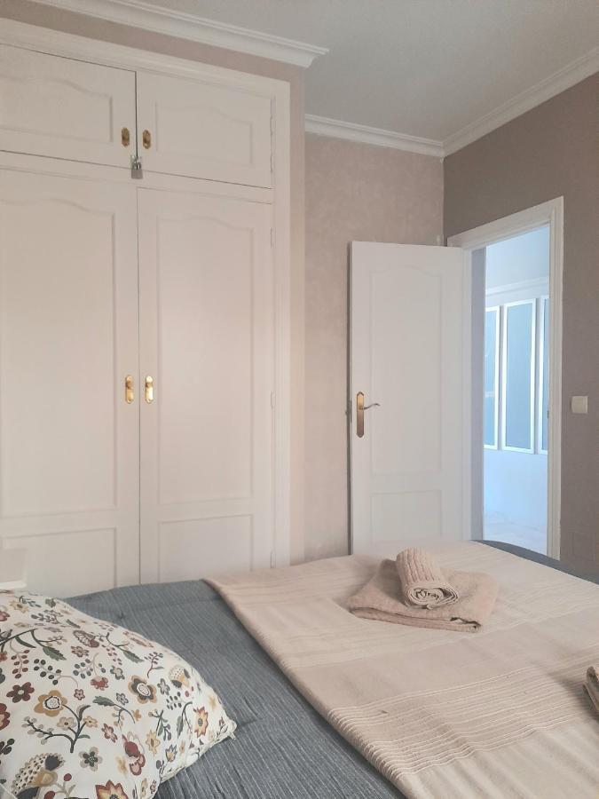 Nice Apartment Near The Beach Fuengirola Bagian luar foto